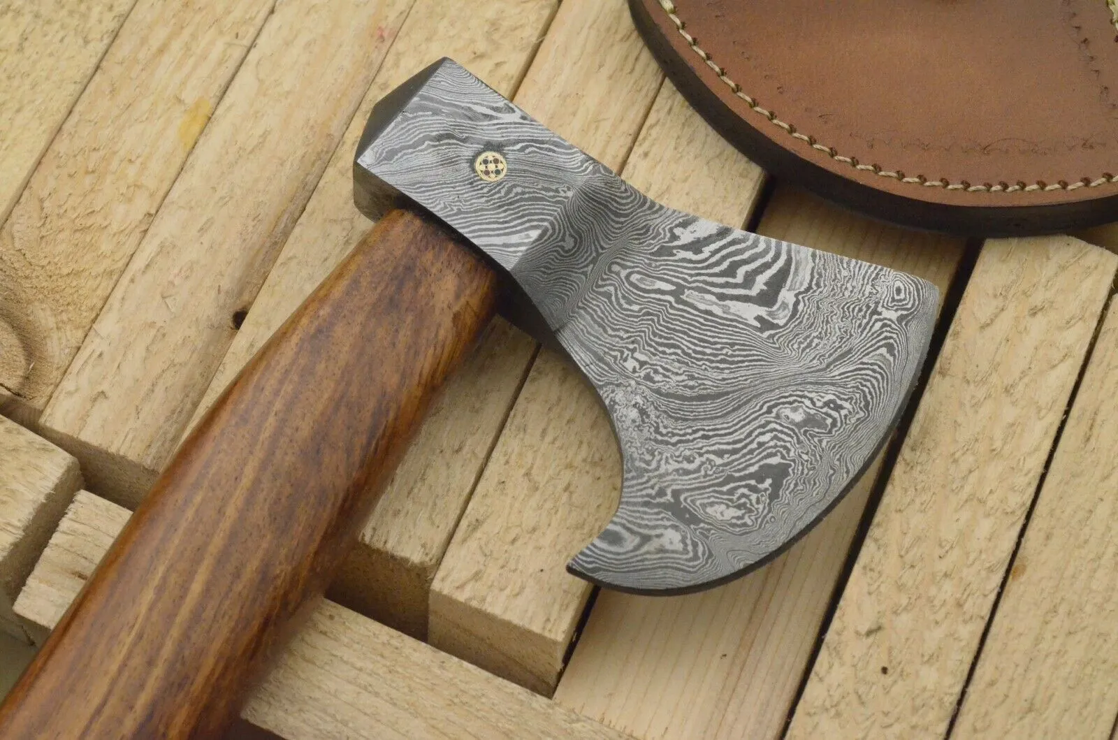 Custom Handmade Damascus Steel Axe Handle Rosewood With Beautiful Leather Sheath Tactical survival Hatchets Handcrafted Wood Chopping Axes