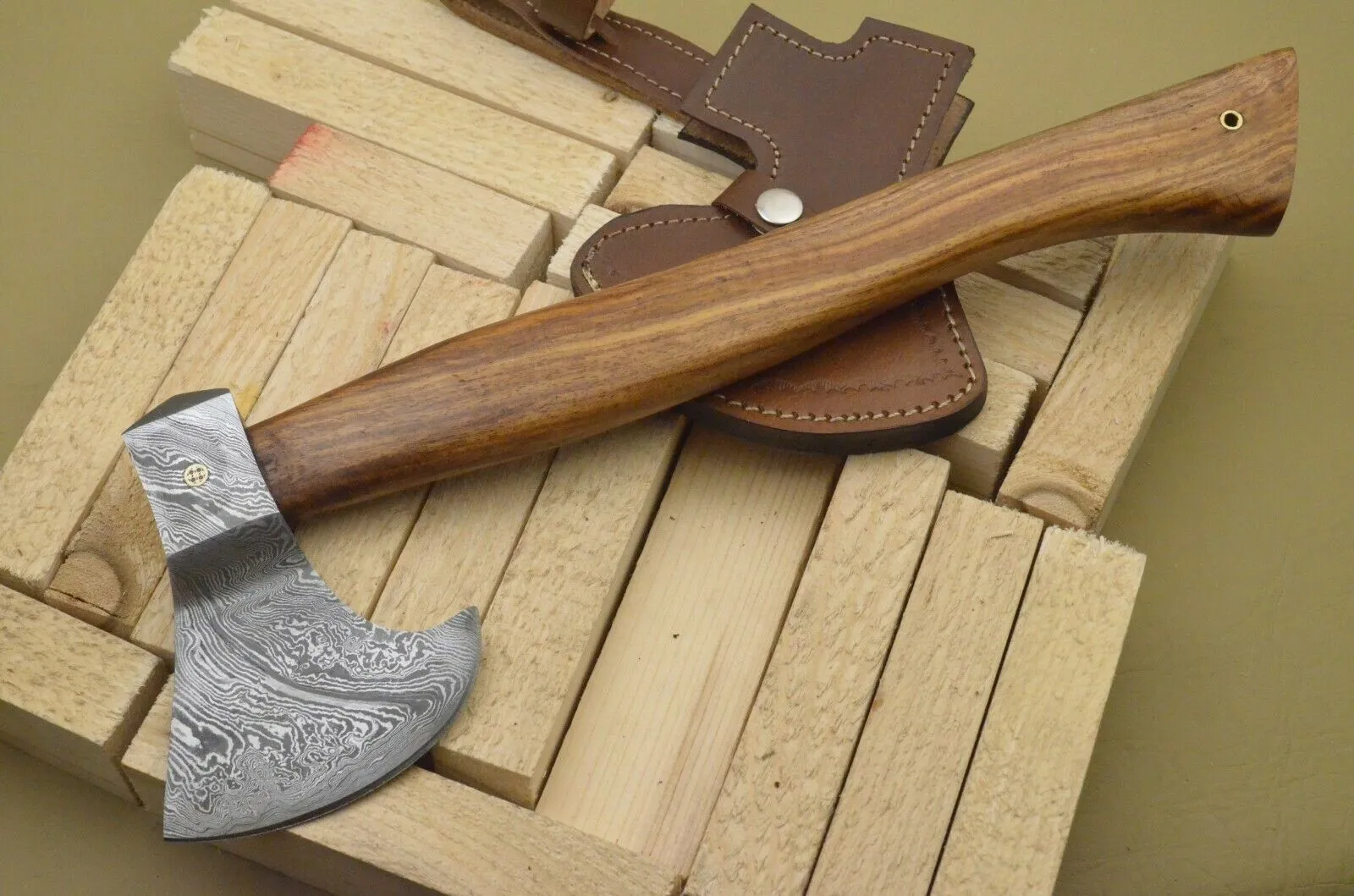 Custom Handmade Damascus Steel Axe Handle Rosewood With Beautiful Leather Sheath Tactical survival Hatchets Handcrafted Wood Chopping Axes